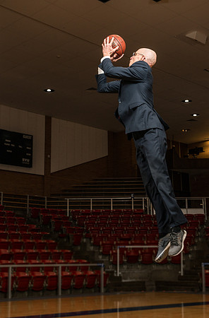 7'8" Superstar basketball player runs a 4.3sec 40, jumps 50" verticle and shoots 95% from the 3 point arc.
