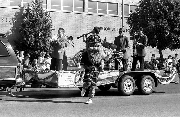 Homecoming parade, Side Street Strutters with Thor.