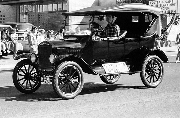 Homecoming parade 1925 Ford Model T.