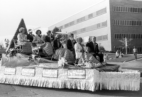 Homecoming parade, Past and Present Presidents.