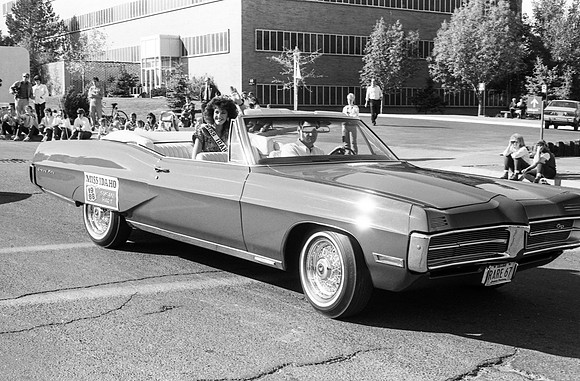 Homecoming parade Miss Idaho, Susan Hart.