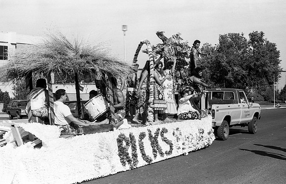Homecoming parade, Polynesian float.