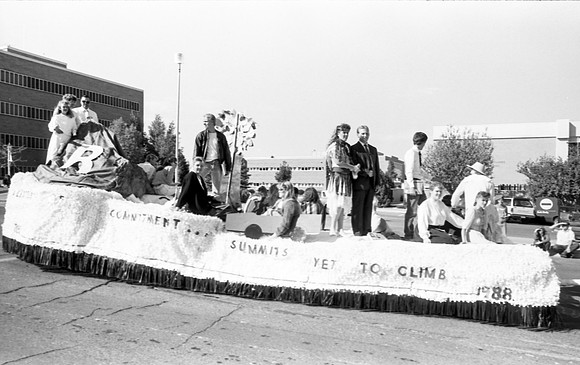 Homecoming parade, Summits yet to climb float.
