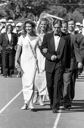 Homecoming Football game, Homecoming queen.