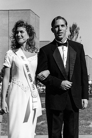Homecoming Football game, Homecoming queen.