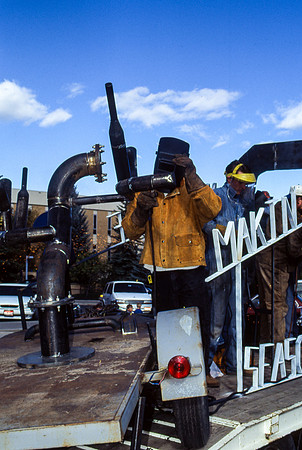 Homecoming parade, Welding float.