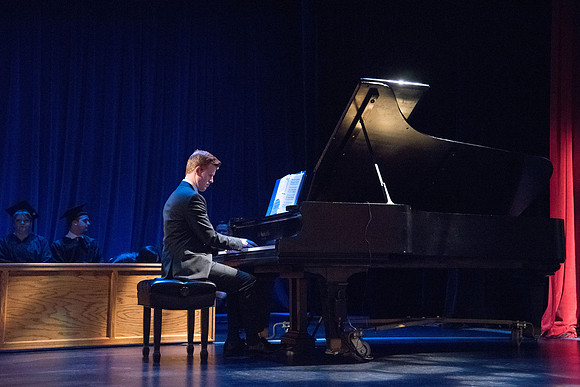 Performing & Visual Arts convocation.- April 2018
