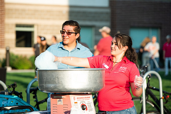 Students gather at Center Square to play games and have treats at the end of the spring 2021 semester.