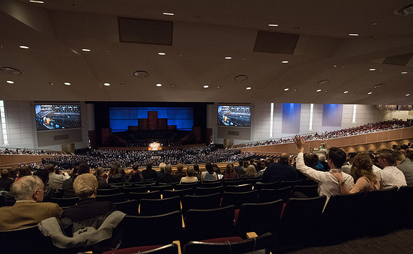 Elder Vern P. Stanfill speaks at Winter Semester Commencement in the BYU-Idaho Center. April 2018