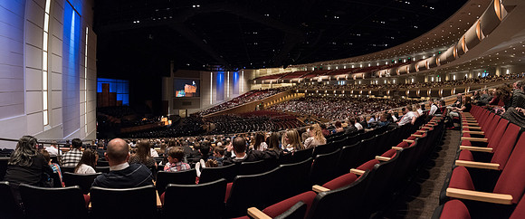 Elder Vern P. Stanfill speaks at Winter Semester Commencement in the BYU-Idaho Center. April 2018
