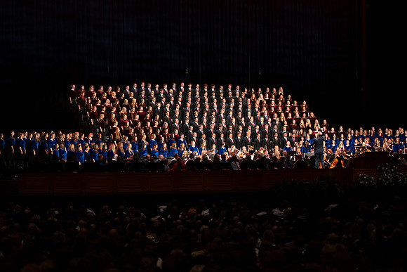 President Alvin F. Meredith is inaugurated as president of BYU-Idaho.