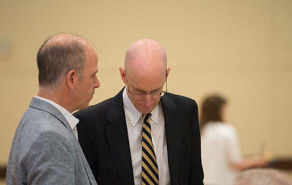 Faculty luncheon guest speaker, James M. Lang, shares insites on Small Teaching: "From Minor Changes To Major Learning". Faculty discuss concepts taught.