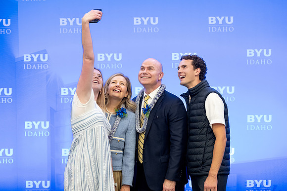 President and Sister Meredith meet and greet students at the public reception following the inauguration.