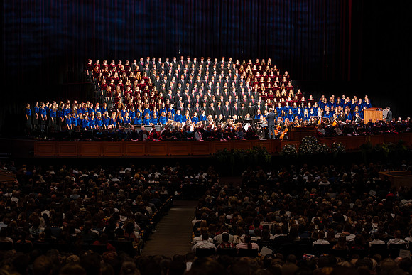 President Alvin F. Meredith is inaugurated as president of BYU-Idaho.