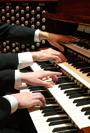 Daniel Kerr and David to perform at an Organ Duet concert in the Barrus Concert Hall.