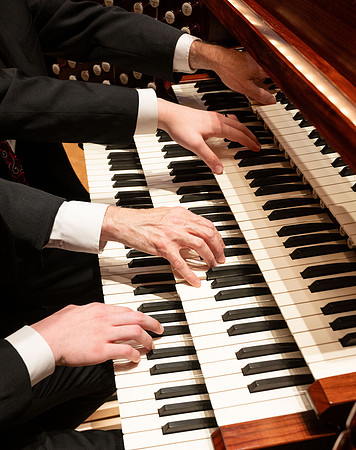 Daniel Kerr and David to perform at an Organ Duet concert in the Barrus Concert Hall.