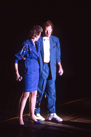 Anne Murray and Guests Perform at Ricks College - Center Stage - Jan 1989
