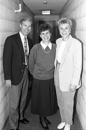 Anne Murray with Sander and Merlyn Larson - Center Stage - Oct 1992