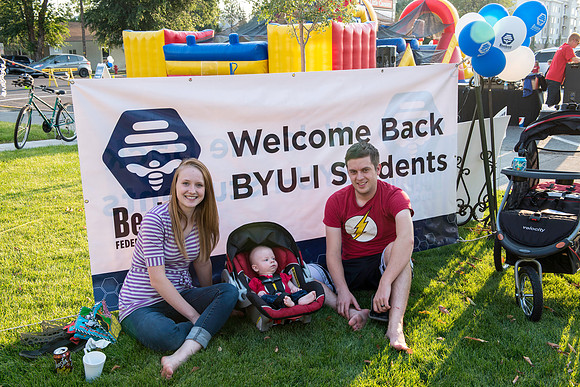 Beehive Credit Union welcomes BYU-Idaho students back for a new semester with free hotdogs and fun.