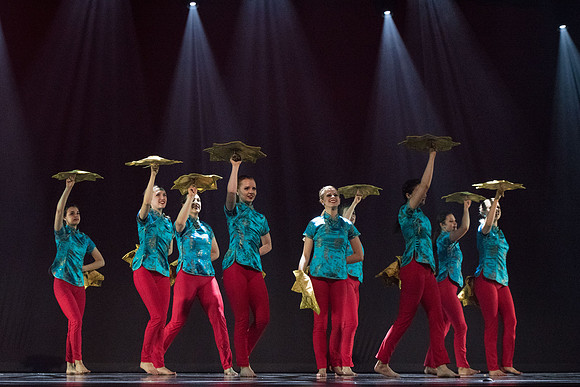 Students perform Extravadance, Spring Semester.