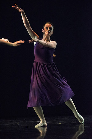 Students perform Extravadance, Spring Semester.