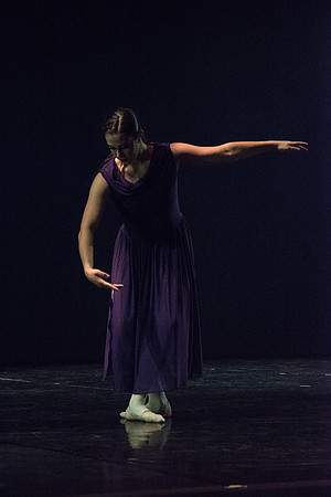 Students perform Extravadance, Spring Semester.
