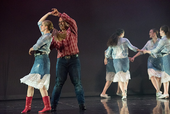 Students perform Extravadance, Spring Semester.