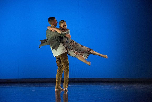 Students perform Extravadance, Spring Semester.