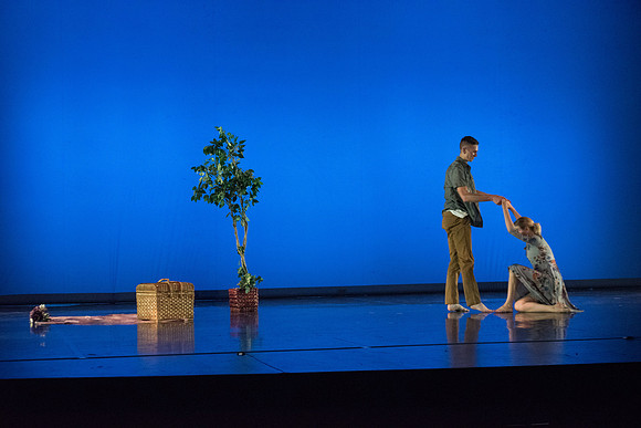 Students perform Extravadance, Spring Semester.