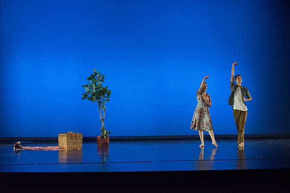 Students perform Extravadance, Spring Semester.