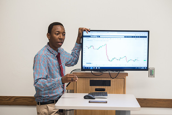 KG giving a presentation. Photo for Admissions Viewbook.