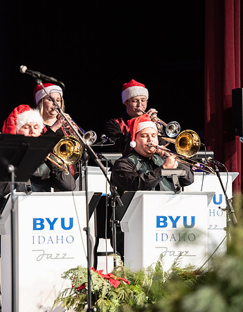 Vocal Union & Sound Alliance "Swinging Christmas" concert.