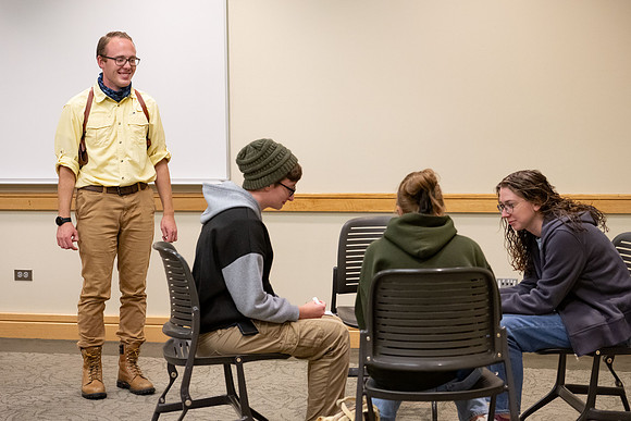 Students participate in the Better to Best workshop held by the Presentation Practice Center.
