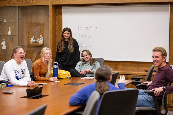 Students participate in the Better to Best workshop held by the Presentation Practice Center.