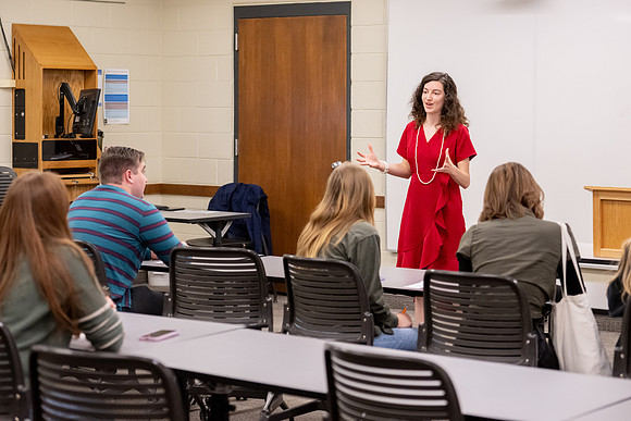 Students participate in the Better to Best workshop held by the Presentation Practice Center.