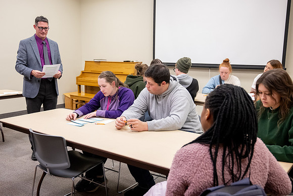 Students participate in the Better to Best workshop held by the Presentation Practice Center.