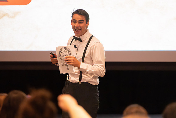 Students participate in the Better to Best workshop held by the Presentation Practice Center.