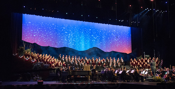 The annual Patriots and Pioneers Concert was held in June 30th at BYU-Idaho. This year’s concert features the university’s bands choirs and special guest Dallin Bayless.