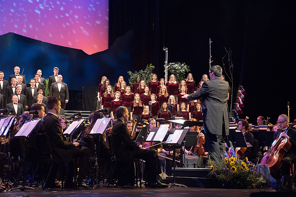 The annual Patriots and Pioneers Concert was held in June 30th at BYU-Idaho. This year’s concert features the university’s bands choirs and special guest Dallin Bayless.