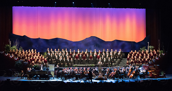 The annual Patriots and Pioneers Concert was held in June 30th at BYU-Idaho. This year’s concert features the university’s bands choirs and special guest Dallin Bayless.