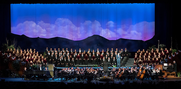 The annual Patriots and Pioneers Concert was held in June 30th at BYU-Idaho. This year’s concert features the university’s bands choirs and special guest Dallin Bayless.