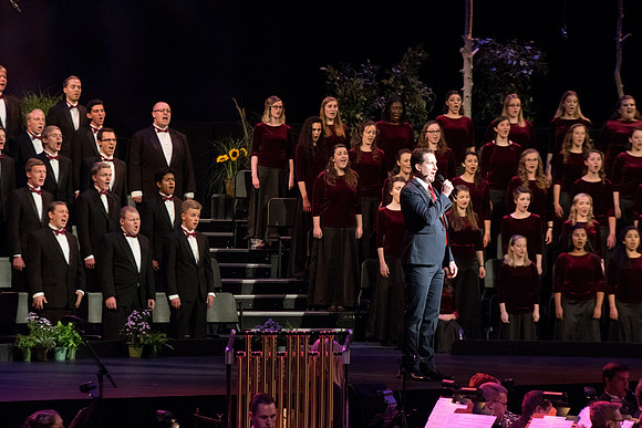The annual Patriots and Pioneers Concert was held in June 30th at BYU-Idaho. This year’s concert features the university’s bands choirs and special guest Dallin Bayless.