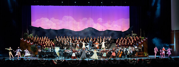 The annual Patriots and Pioneers Concert was held in June 30th at BYU-Idaho. This year’s concert features the university’s bands choirs and special guest Dallin Bayless.