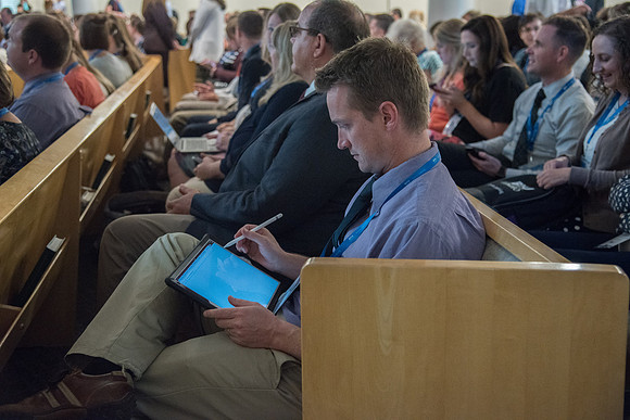Online Instructors in the Taylor Building before the last Keynote Address begins.