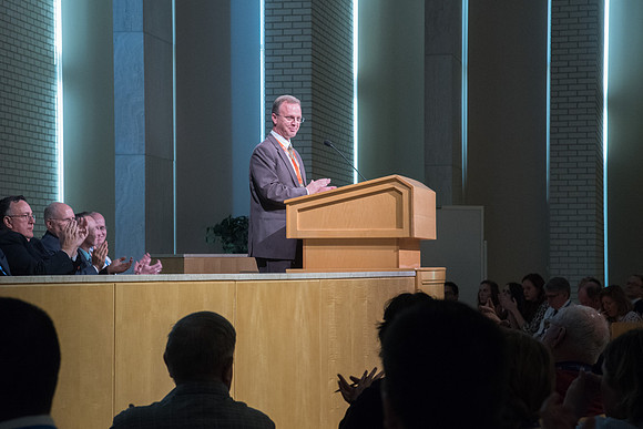Alan Young, Online Learning Managing Director welcomes everyone to the Keynote Address in the Taylor Chapel.