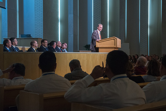 Alan Young, Online Learning Managing Director welcomes everyone to the Keynote Address in the Taylor Chapel.