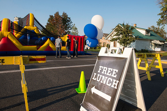 Beehive Credit Union welcomes BYU-Idaho students back for a new semester with free hotdogs and fun.