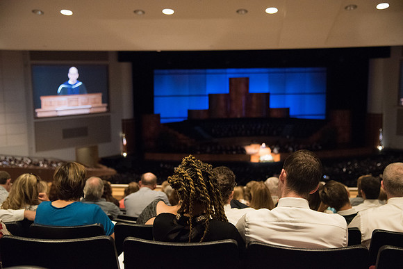 President Henry J. Eyring speaks at Commencement Services in the BYU-Idaho Center.