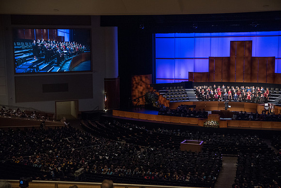 Collegiate Choir sings, "The Lord's Prayer" during commencement Services in the BYU-Idaho Center.