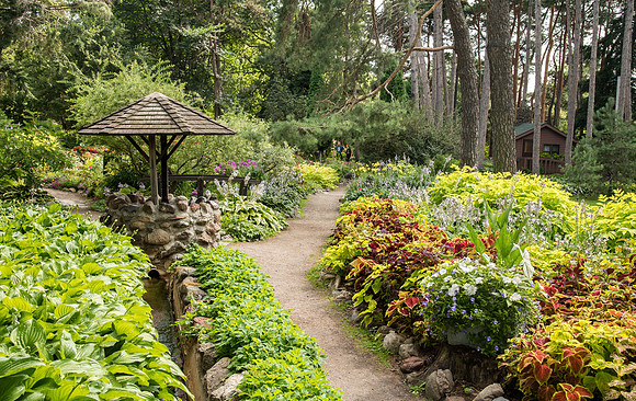 BYU-Idaho Orchestra made up of 24 talented musicians tours the Great Lakes region under direction of Dr. Dallin Hansen. St. Cloud, Minnesota botanical gardens.
